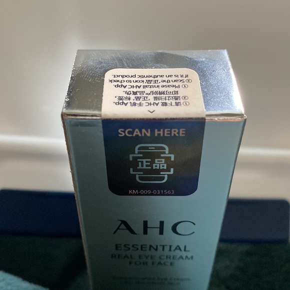 🆕 AHC ESSENTIAL Real Eye Cream 1.01 Fl Oz NIB & Sealed - Picture 3 of 10